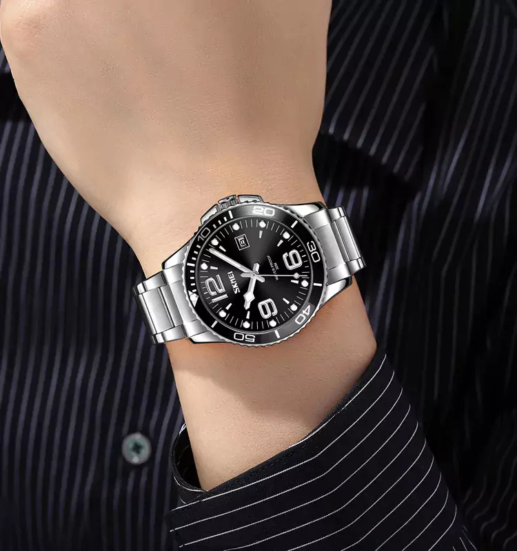 SKMEI 9278 Casual watch on wrist